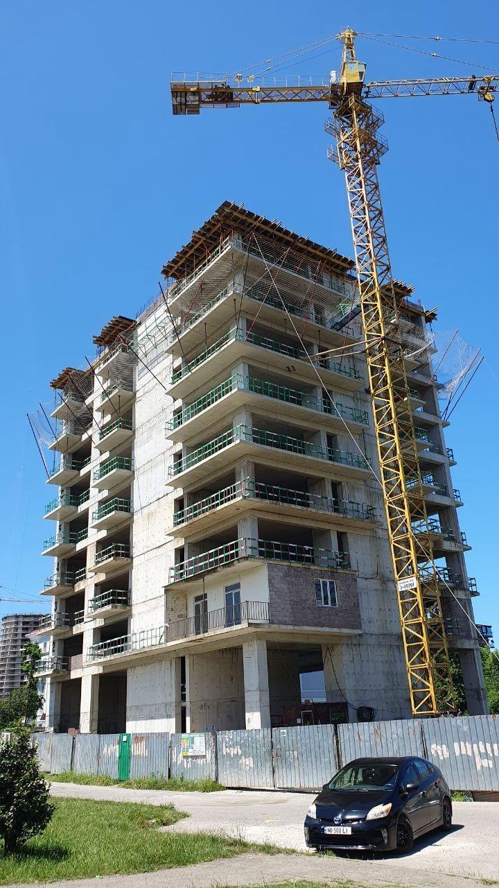 The tower form is becoming clear.
